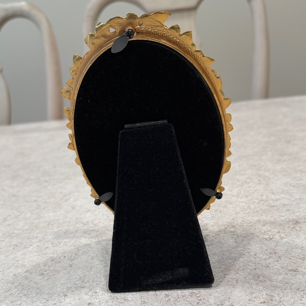 VINTAGE BURNES OF BOSTON ENAMEL & CRYSTAL FLORAL GOLD TONE OVAL FRAME HOLDS 4x6 - Picture 3 of 10